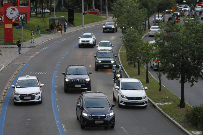 Entidade acredita na continuidade da expansão do crédito, que tem sido motor de mercado de carros