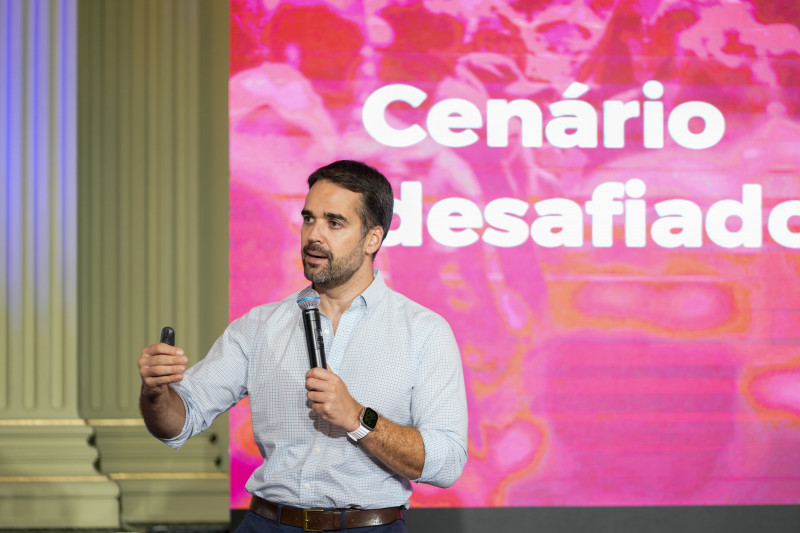 Equipe econômica de Eduardo Leite avalia projeto do Senado 