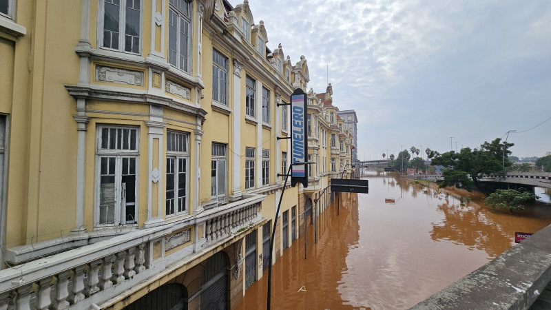 Desde a semana passada, águas do Guaíba invadem a Capital