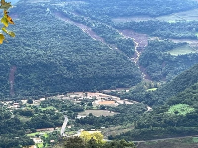 Previsão de chuva para a tarde de quarta-feira eleva riscos de novos deslizamentos
