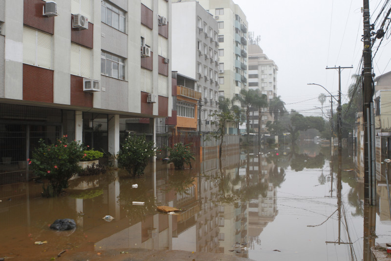 Influência dos alagamentos no mercado imobiliário será sentido nos próximos meses