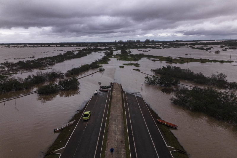 As inundações causaram prejuízos em 458 municípios gaúchos