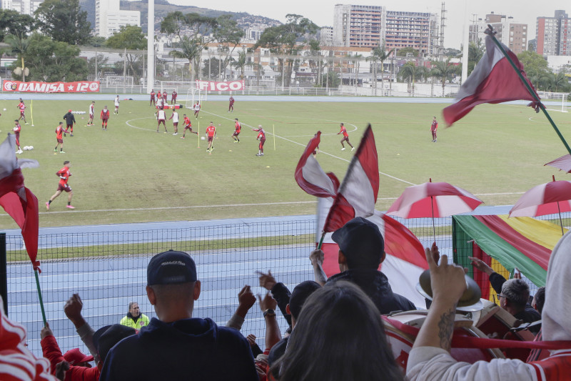 Atividade no parque esportivo da Pucrs contou com a presença de 1.325 torcedores