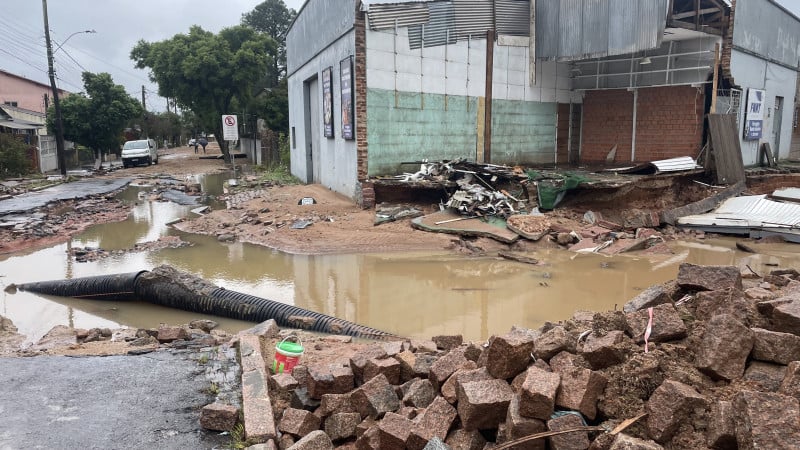 Ferragem Santo Antônio, que desabou no bairro Cavalhada, funcionava há 40 anos no local