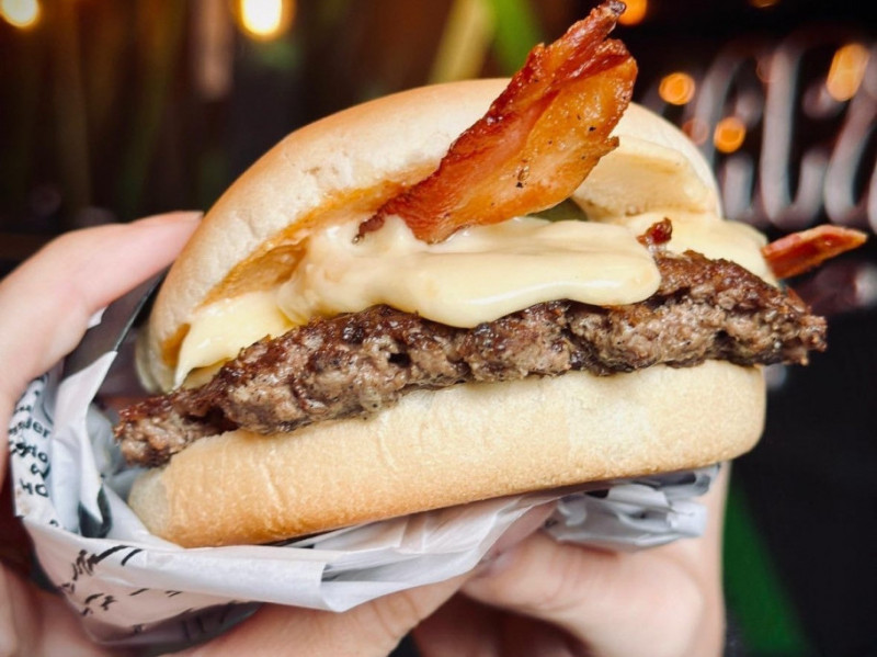 Original de Canoas, o Campim Burguer está doando hambúrgueres para as famílias afetadas pelas enchentes Foto: Reprodução