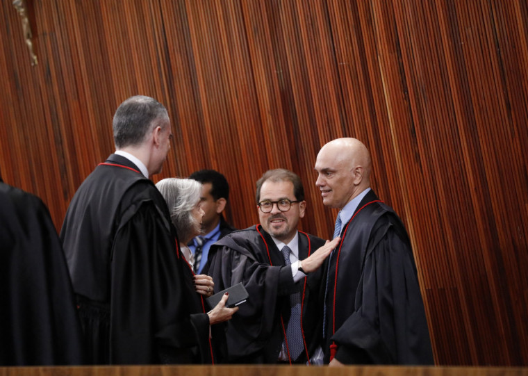 Despedida de Alexandre de Moraes da presidência da corte eleitoral ocorreu nesta quarta-feira (29)