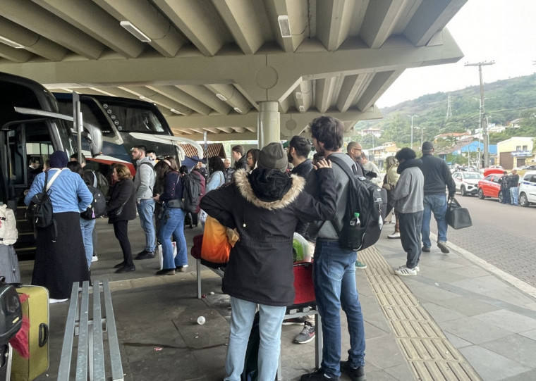 Gaúchos reencontram a família no primeiro feriado após as enchentes 