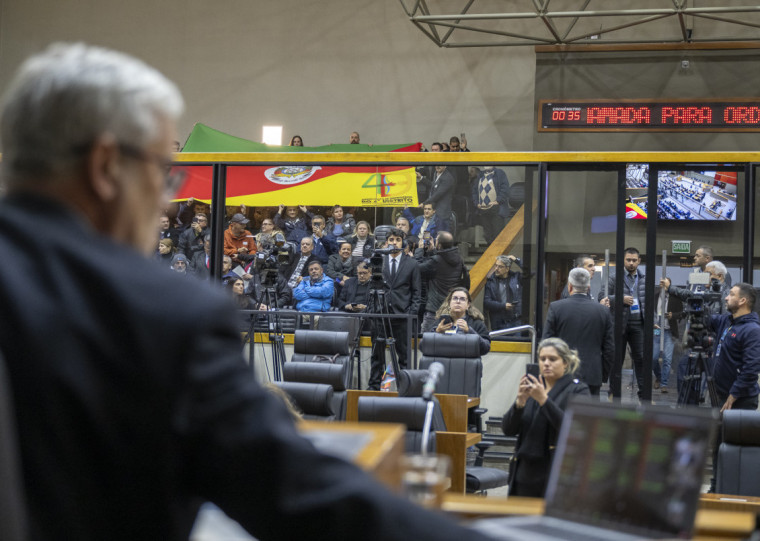 Parlamentares da base votaram contra orientação da secretaria da Fazenda, apoiando a ampliação da remissão de impostos