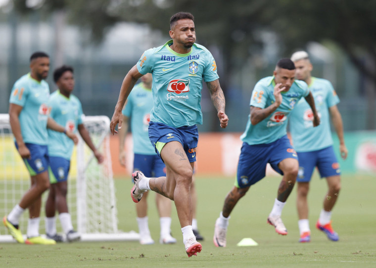 O lateral-direito Danilo será o capitão da seleção brasileira na Copa América 