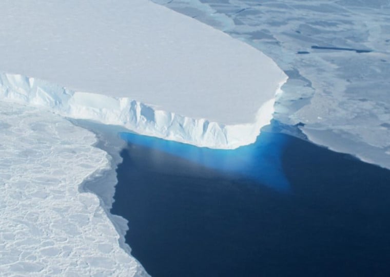 Infiltrações de águas oceânicas em mantos de gelo da Antártida resultam em um derretimento acelerado