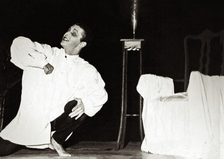 Ator Silvio Teitelbaum durante estreia da peça em janeiro de 1984 