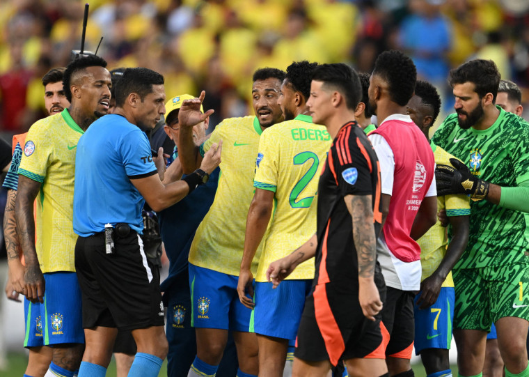  Nas quartas de final, a seleção brasileira medirá forças com o Uruguai, no sábado, às 22h