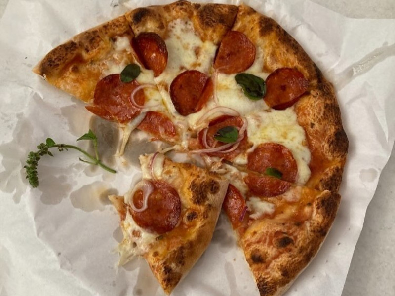 Pensada como um local para degustar pizza de forma simples e em família, a Pizzaria Prego fica no bairro Auxiliadora. Foto: PREGO/INSTAGRAM/REPRODUÇÃO/JC