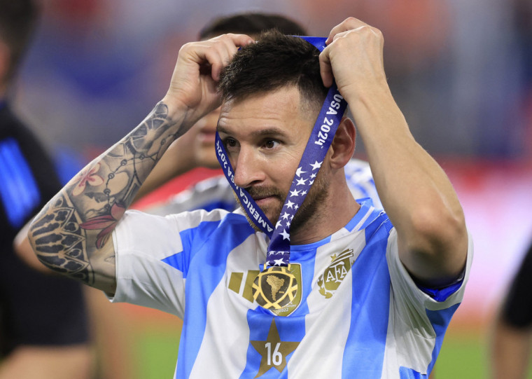 Messi assumiu o posto de maior vencedor do futebol com o título da Copa América