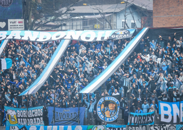 Estádio Centenário se tornou a casa gremista enquanto a Arena está indisponível