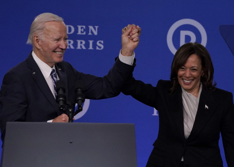 Biden abriu mão da disputa contra Trump; Kamala assumiu seu lugar