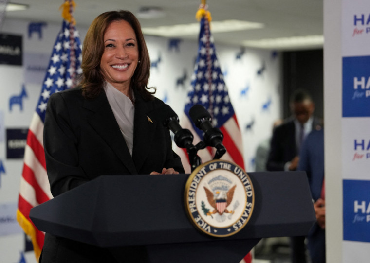 Kamala disse que essa campanha não é apenas sobre nós contra Trump, mas sobre duas diferentes visões para o futuro dos EUA
