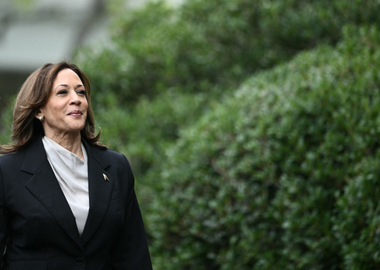 Para ser escolhida no primeiro escrutínio, Kamala precisa dos votos de 1.976 delegados