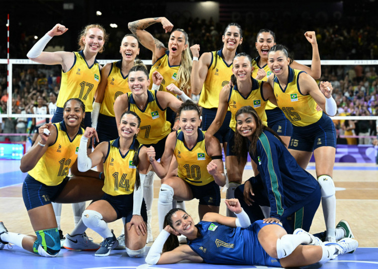 As meninas aplicaram mais um placar de 3 sets a 0, com parciais de 25/22, 25/13 e 25/17.