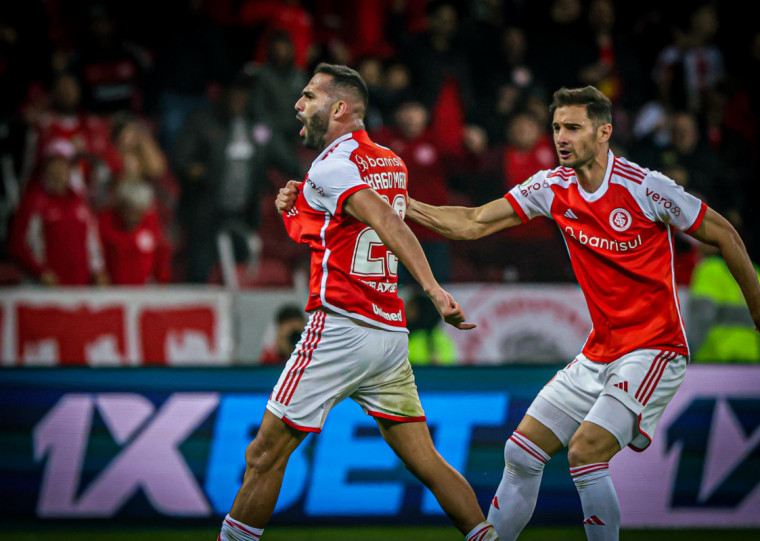 Thiago Maia foi o autor do primeiro gol colorado contra o Ju, no Beira-Rio