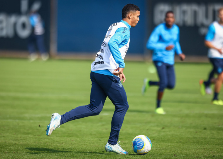 Gustavo Nunes pode realizar sua última partida pelo Grêmio