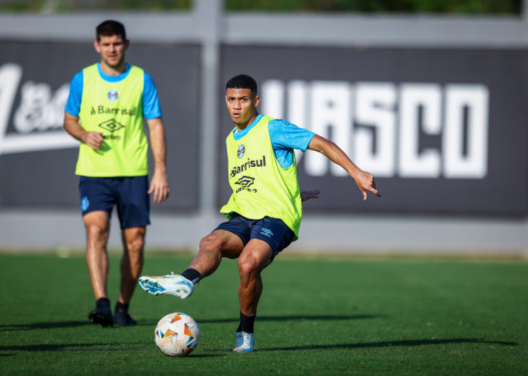 Atacante atuou 40 vezes com a camisa gremista e marcou sete gols