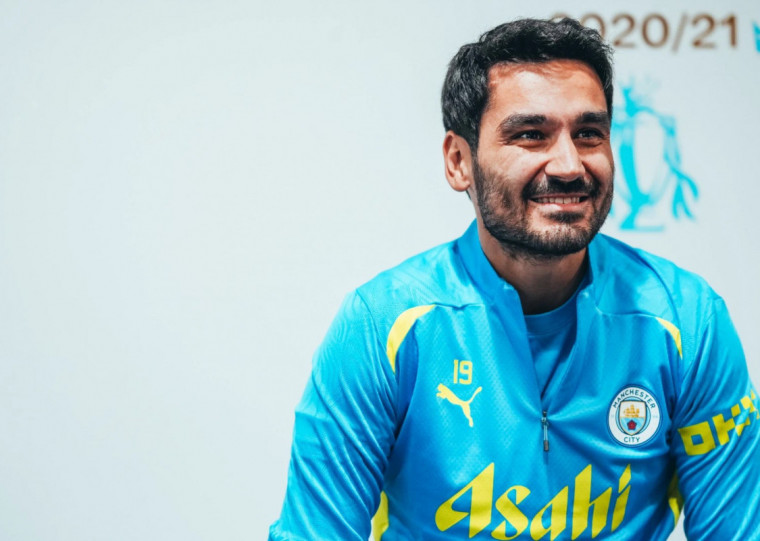 Gündogan, que estava no Barcelona, foi liberado pelo clube espanhol sem custos