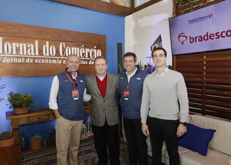 Marcelo Noronha, Mércio Tumelero, José Ramos Rocha Neto e Giovanni Jarros Tumelero na Casa do JC