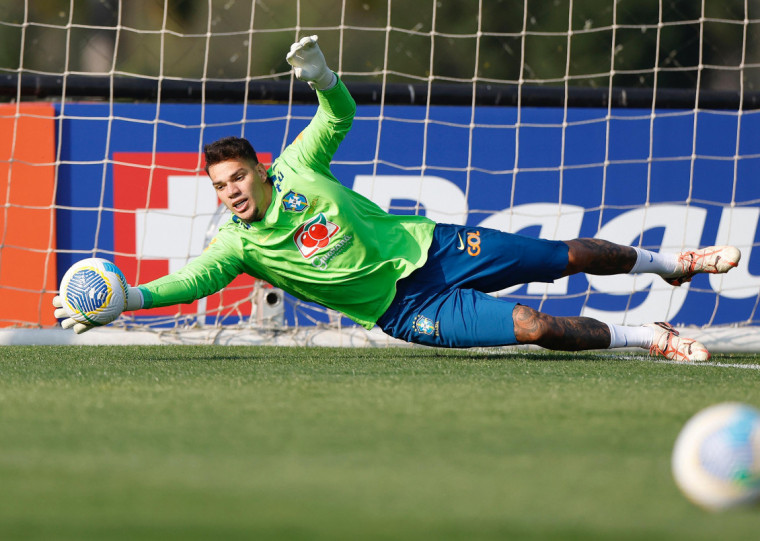 Goleiro Ederson está de volta depois de perder a Copa América por lesão