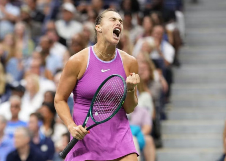 Sabalenka é a quinta mulher na história do tênis a ganhar dois Gran Slam em quadra dura no mesmo ano 