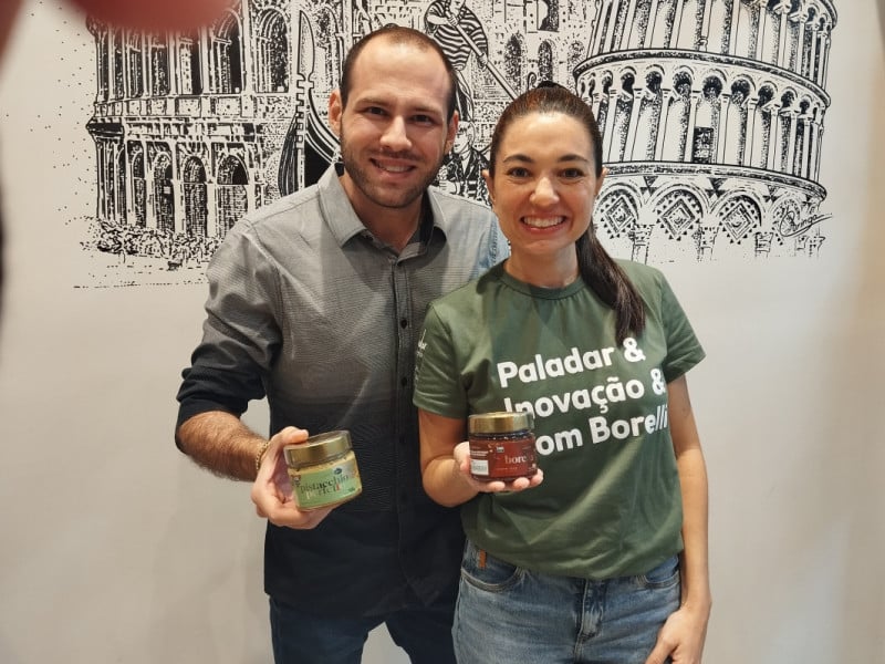 André e Patrícia Batista, empreendedores à frente da Gelato Borelli Foto: STÉFANI RODRIGUES/ESPECIAL/JC