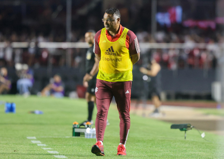 Equipe de Roger Machado venceu seus últimos cinco jogos como mandante