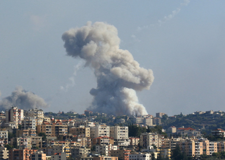 Até o momento, os grupos trocam bombardeios entre o norte de Israel e o sul do Líbano