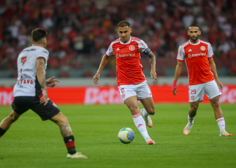 Os gols do Colorado foram marcados por Alan Patrick e Wesley (2 vezes)