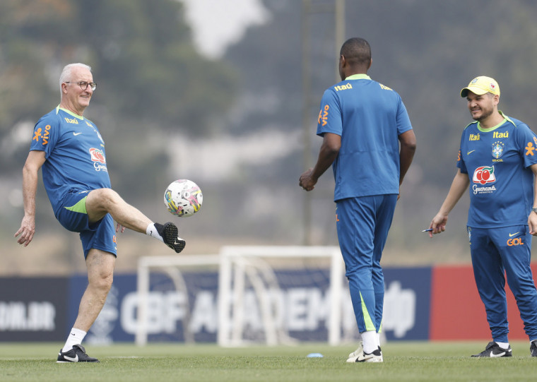 Treinamentos do selecionado dirigido pelo técnico Dorival Júnior seriam no CT do Corinthians