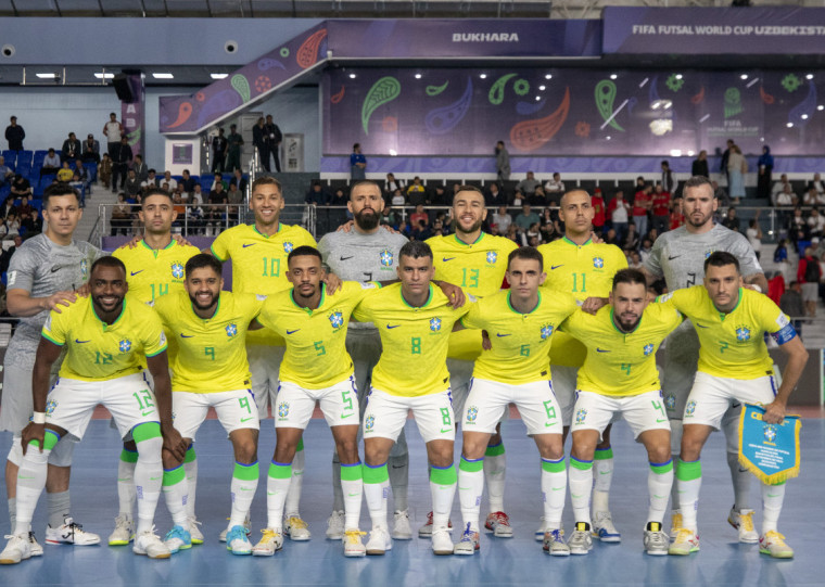 Valendo o hexa, a seleção encara a Argentina, neste domingo (6), às 12h