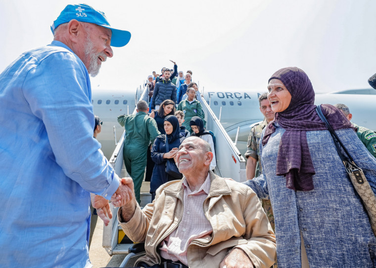 Lula recepcionou os brasileiros repatriados vindos do Líbano