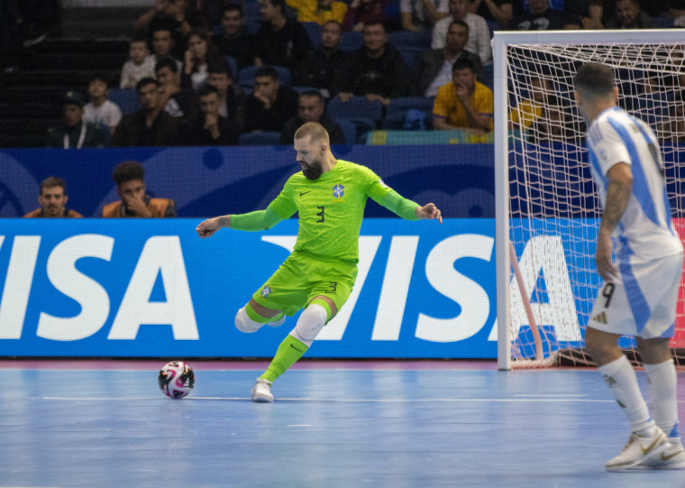 William foi eleito o melhor goleiro do torneio e o melhor jogador da final