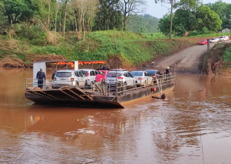 Balsa Santa Bárbara faz o transporte em Rodeio Bonito, Ametista do Sul, Planalto e Alpestre