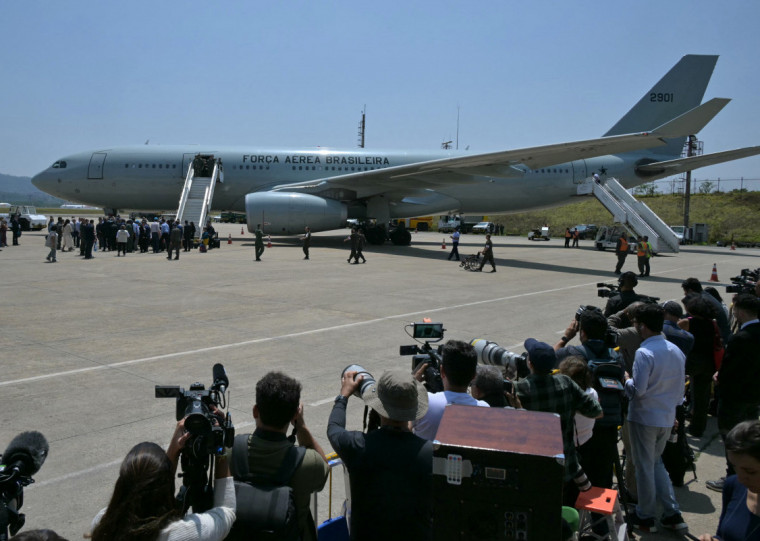  Expectativa é que o novo grupo de repatriados chegue ao Brasil nesta terça-feira