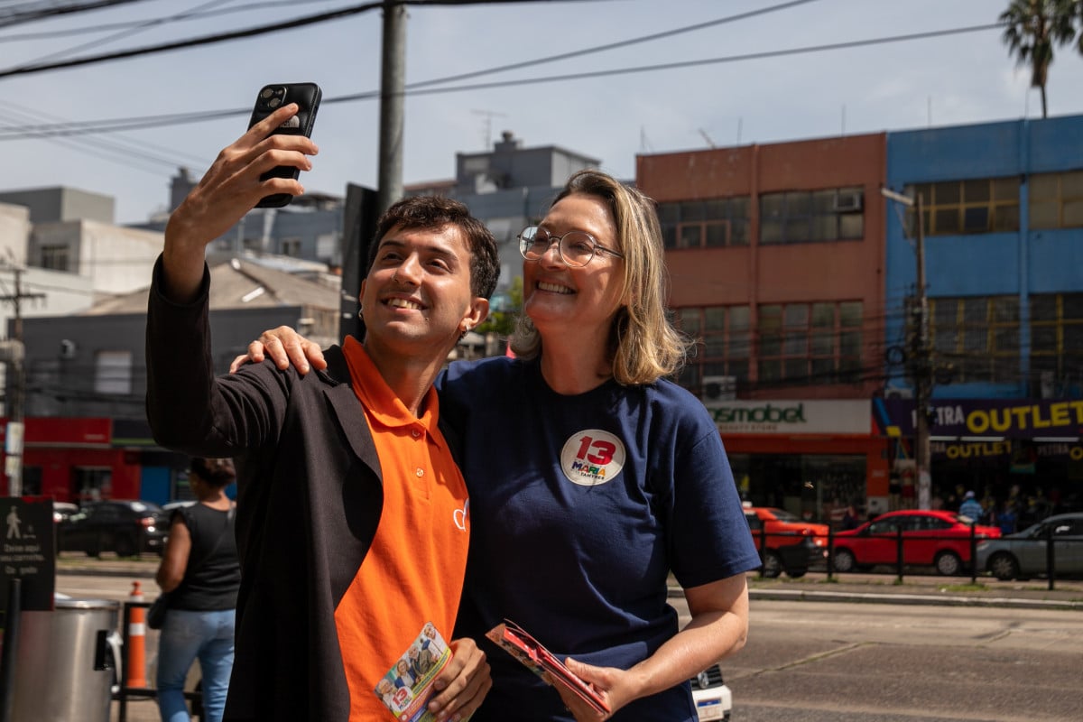 Maria do Rosário realizou panfletagem no comércio da Zona Norte | Alegria González/Divulgação/JC