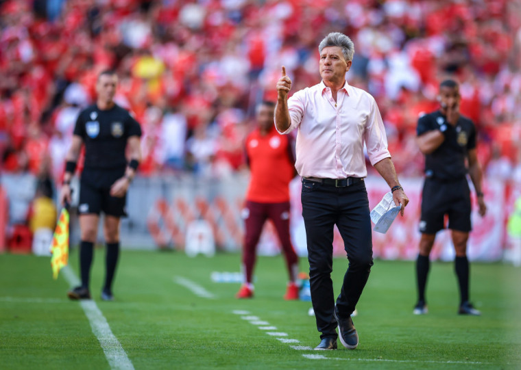 Técnico afirmou que o ano é atípico e o Grêmio está bem no Brasileiro, dadas as circunstâncias