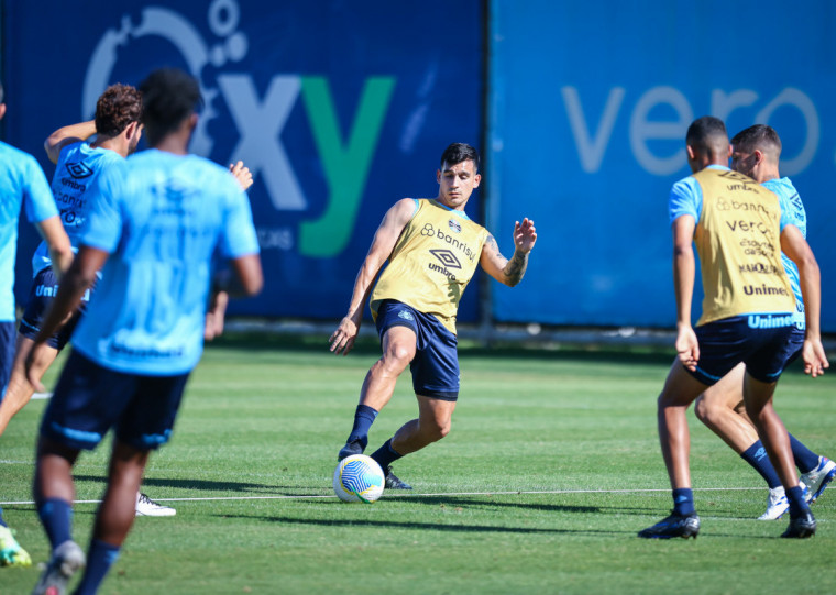 Após derrota no clássico, grupo voltou aos trenos nesta segunda