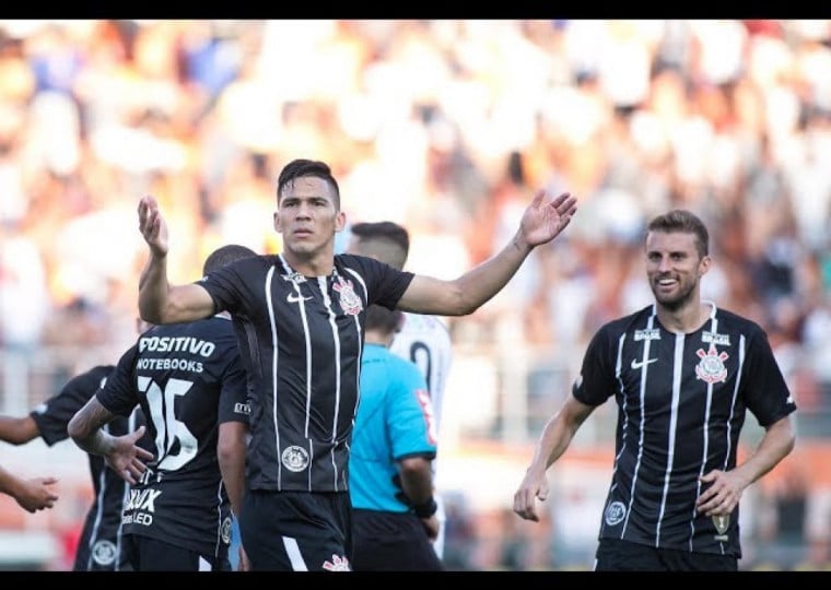 A dívida do Corinthians com o jogador gira em torno de R$ 6,9 milhões em direitos de imagem