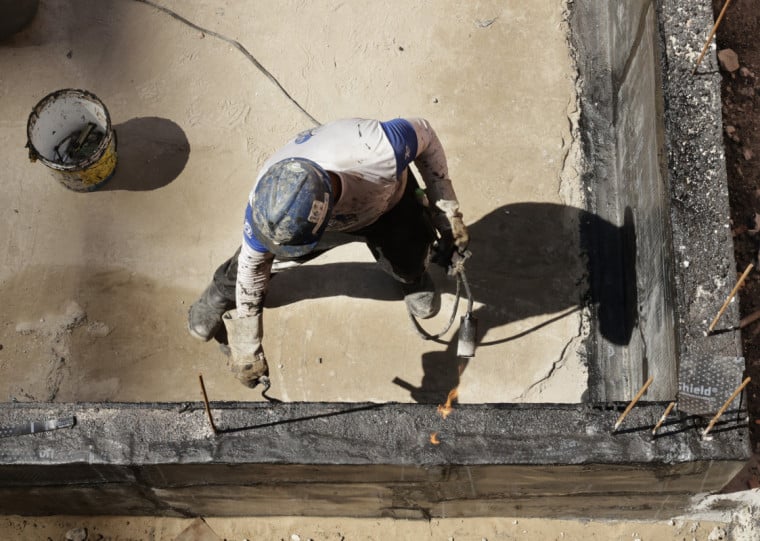 Trabalhadores rurais, da construção civil, da mineração e da limpeza pública são alguns dos mais afeados