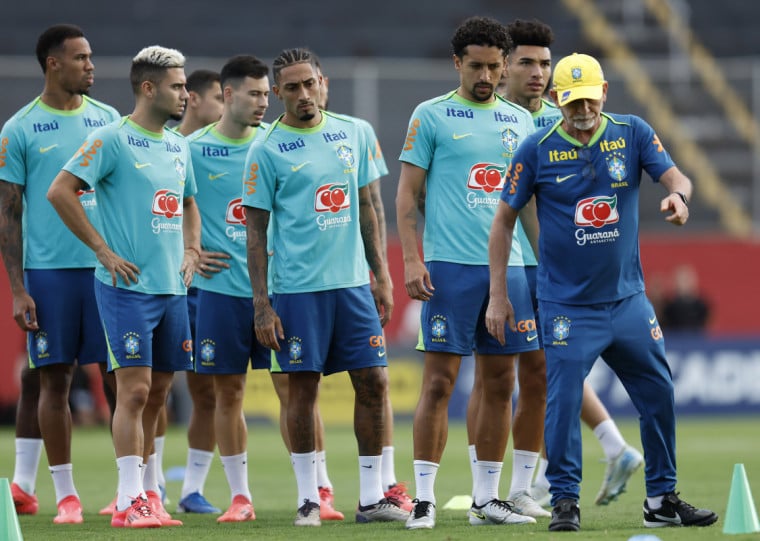 Com novidades, grupo se reapresentou no sábado, no estádio Barradão