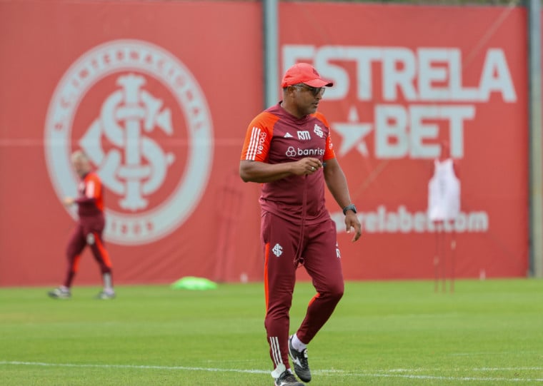 Técnico Roger Machado pode ter até cinco desfalques para encarar os cariocas