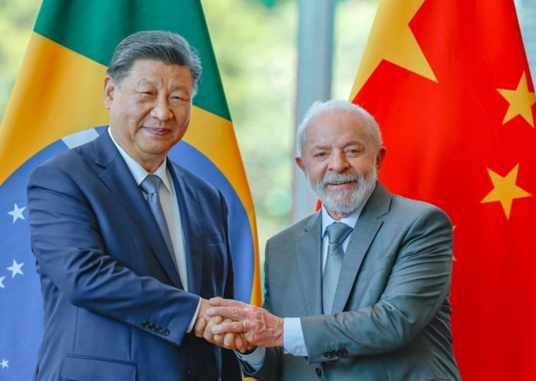 O presidente da China se reuniu com o líder brasileiro nesta quarta-feira, em visita oficial, cumprindo agenda em Brasília, após participar da Cúpula do G20