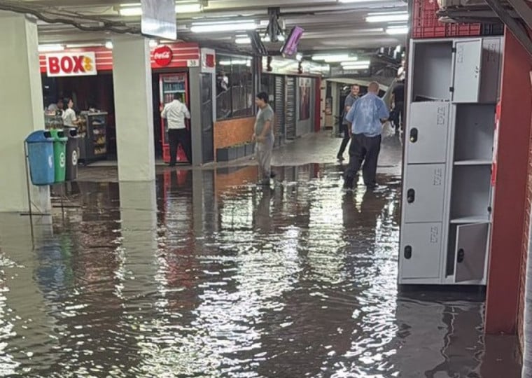 A rodoviária de Porto Alegre voltou a ficar alagada devido aos temporais (01/12)