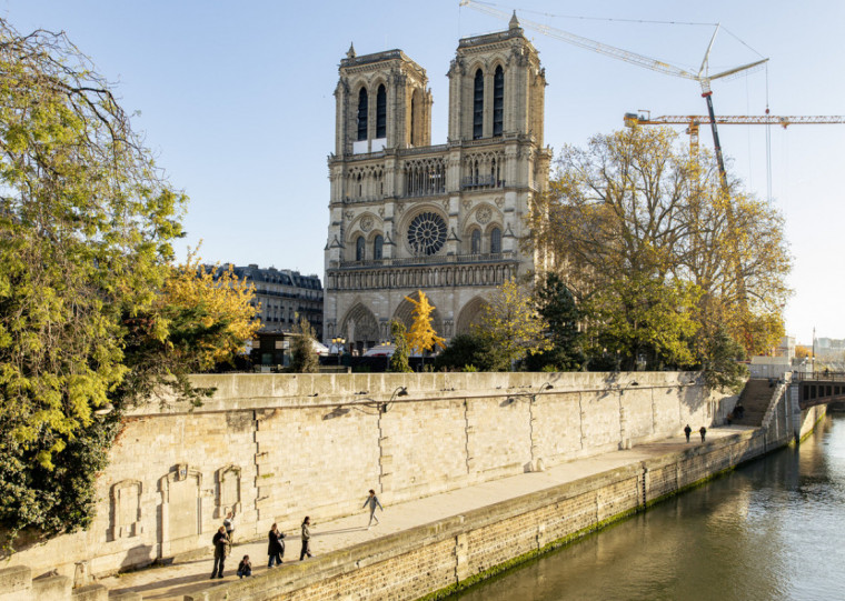 Catedral de Paris tem mais de 860 anos